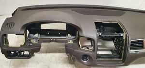 Volkswagen Touareg II Dashboard 7P1819241C