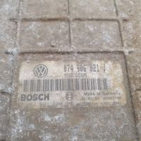 Volkswagen II LT Komputer / Sterownik ECU silnika 074906021J