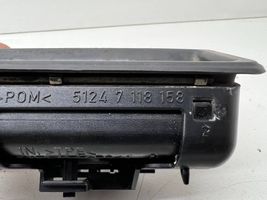 VAZ 2101 Poignée de coffre hayon arrière 7118158