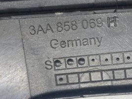 Volkswagen PASSAT B7 Konsola środkowa / Radio / GPS 3AA858069H