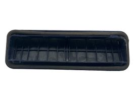 Volkswagen Polo IV 9N3 Quarter panel pressure vent 6X0819465D