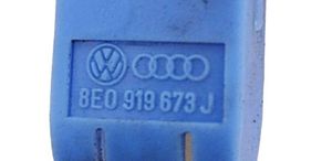 Volkswagen PASSAT B5.5 Sensore di livello del carburante 8E0919673J