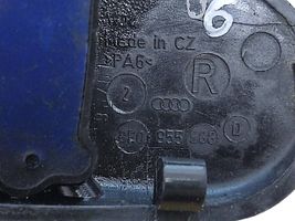 Audi A6 S6 C6 4F Ugello a spruzzo lavavetri per parabrezza 8E0955988