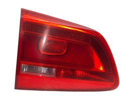 Volkswagen Touran I Lampy tylnej klapy bagażnika 1T0945093