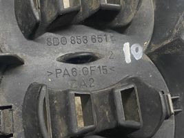 Audi A4 S4 B5 8D Grotelės priekinės 8D0853651E