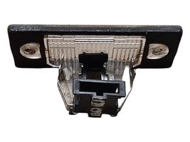 Volkswagen Bora Lampa oświetlenia tylnej tablicy rejestracyjnej 1J5943021