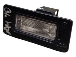 Audi A4 Allroad Lampa oświetlenia tylnej tablicy rejestracyjnej 8T0943021