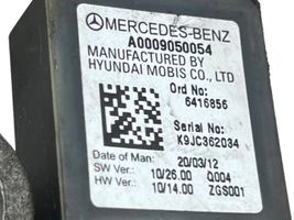 Mercedes-Benz E AMG W212 Minus / Klema / Przewód akumulatora A0009050054