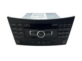 Mercedes-Benz E AMG W212 Unità principale autoradio/CD/DVD/GPS A2129008716