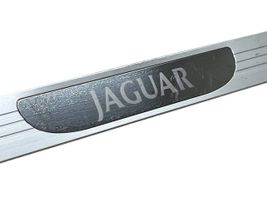 Jaguar XJ X350 Etuoven kynnyksen suojalista XR835413208