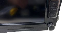 Volkswagen Touran I Unité principale radio / CD / DVD / GPS 1T0035680B