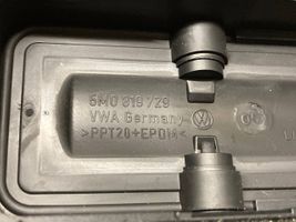 Volkswagen Golf Plus Kojelaudan sivutuuletussuuttimen kehys 5M0819729