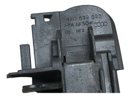 Audi A4 S4 B6 8E 8H Klamka zewnętrzna drzwi przednich 4B0839885