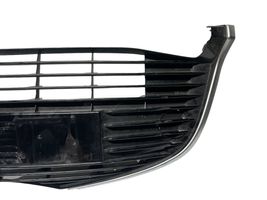 Toyota Yaris Grille calandre supérieure de pare-chocs avant 531020D030