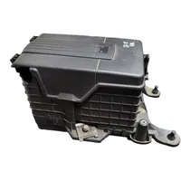 Volkswagen PASSAT B7 Support boîte de batterie 1K0915333