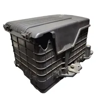 Volkswagen PASSAT B7 Support boîte de batterie 1K0915333