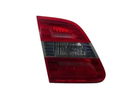 Mercedes-Benz B W245 Luci posteriori del portellone del bagagliaio A1698201564