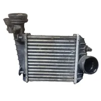 Volkswagen PASSAT B5.5 Intercooler radiator 3B0145805J