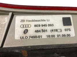 Audi A4 S4 B7 8E 8H Galinis žibintas dangtyje 8E9945093