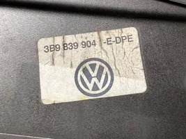 Volkswagen PASSAT B5 Takaoven lasin muotolista 3B9839904