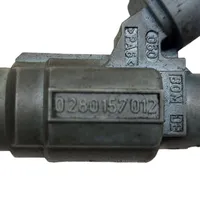 Volkswagen Touareg I Fuel injector 022906031J