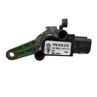 Volkswagen Touareg II Sensore di livello faro/fanale 7P0616213