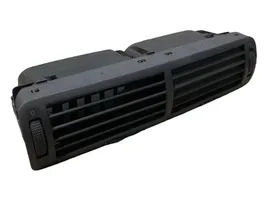 Volkswagen PASSAT B5 Centrālais gaisa ventilācijas režģis 3B0819728D