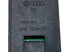 Audi Q7 4L Lampka drzwi przednich 4E0947415