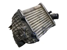 Audi A4 S4 B7 8E 8H Chłodnica powietrza doładowującego / Intercooler 8E0145805P