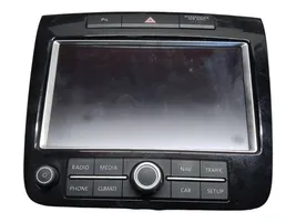 Volkswagen Touareg II Panel / Radioodtwarzacz CD/DVD/GPS 7P6919603