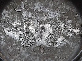 Volkswagen Touareg I Mostrina con logo/emblema della casa automobilistica 7L6601149