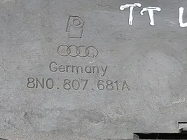 Audi TT Mk1 Etupuskurin alempi jäähdytinsäleikkö 8N0807681A