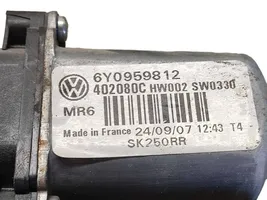 Skoda Fabia Mk2 (5J) Moteur de lève-vitre de porte arrière 6Y0959812