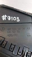 Mercedes-Benz B W245 Moldura protectora de la rejilla de ventilación lateral del panel A1698300254