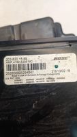 Mercedes-Benz C W203 Subwoofer-bassokaiutin 2038203102