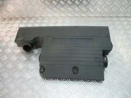 Mazda 2 Obudowa filtra powietrza 