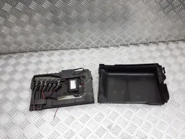 Seat Ibiza III (6L) Vassoio scatola della batteria 6Q0915129