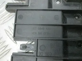 Opel Vectra B Battery box tray 90569751