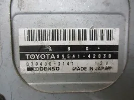 Toyota RAV 4 (XA20) Kiti prietaisai 89541-42030