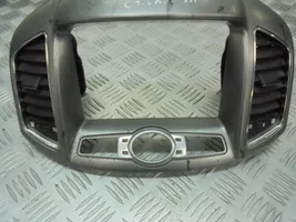 Chevrolet Captiva Radion/GPS-laitteen pääyksikön kehys 