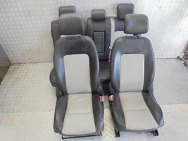 Chevrolet Captiva Set di rivestimento sedili e portiere 