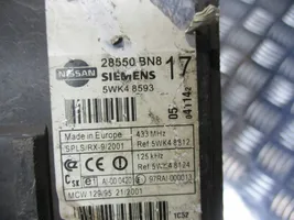 Nissan Almera N16 Korin keskiosan ohjainlaite 28550-BN817