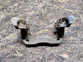 Citroen C3 Aircross Supporto della pinza del freno posteriore 4677