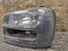 Chevrolet TrailBlazer Lampa przednia 40290749