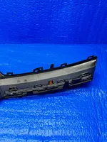 Renault Megane E-Tech Maskownica / Grill / Atrapa górna chłodnicy 620786087R