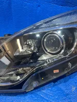 Opel Zafira C Lampa przednia 13399860