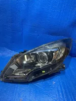 Opel Zafira C Lampa przednia 13399860