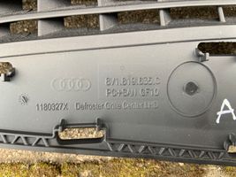 Audi A3 S3 8V Kojelaudan keskiosan kaiuttimen kotelo 8V1819635C