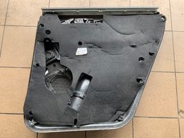 Audi Q7 4L Takaoven verhoilu 4L0867305