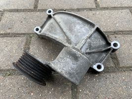 Audi A6 S6 C7 4G Support de générateur / alternateur 06E903143D